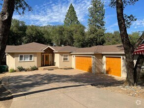 Building Photo - 13553 Lake Wildwood Dr