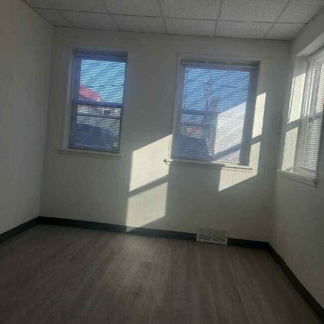 Foto del edificio - 119 S Walnut St