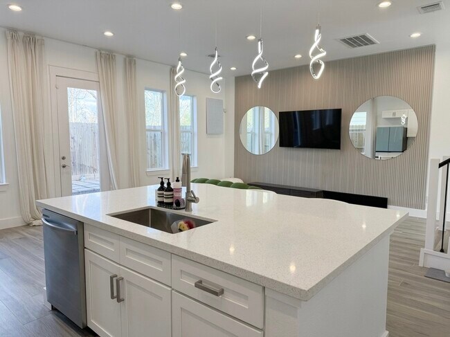 Foto del edificio - 2335 Paul Quinn St