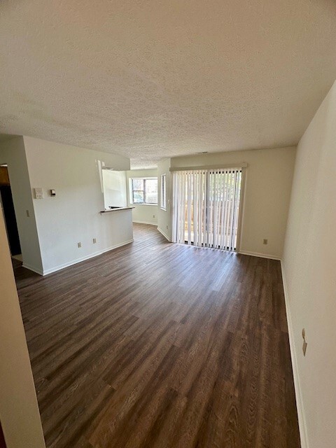 View of living room from front door - 2201 Hedgerow Rd