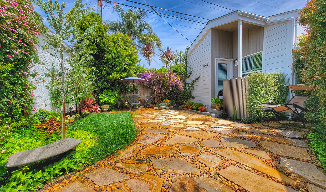 Foto principal - 9043 Gibson St