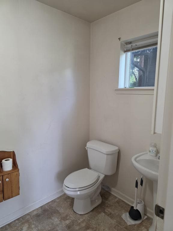 Building Photo - 1218 SW 5th St