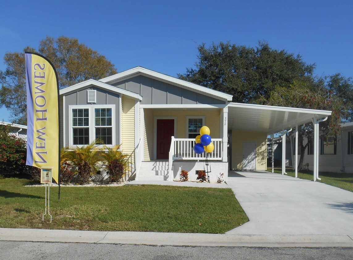Primary Photo - 379 Bimini Cay Cir