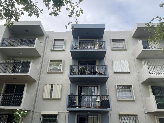 Foto del edificio - 3181 SW 13th St