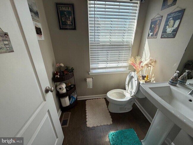 Building Photo - 8462 Hedwig Ln