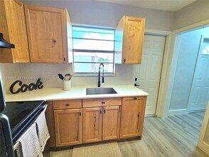 Building Photo - 1490 NW 43rd Ave