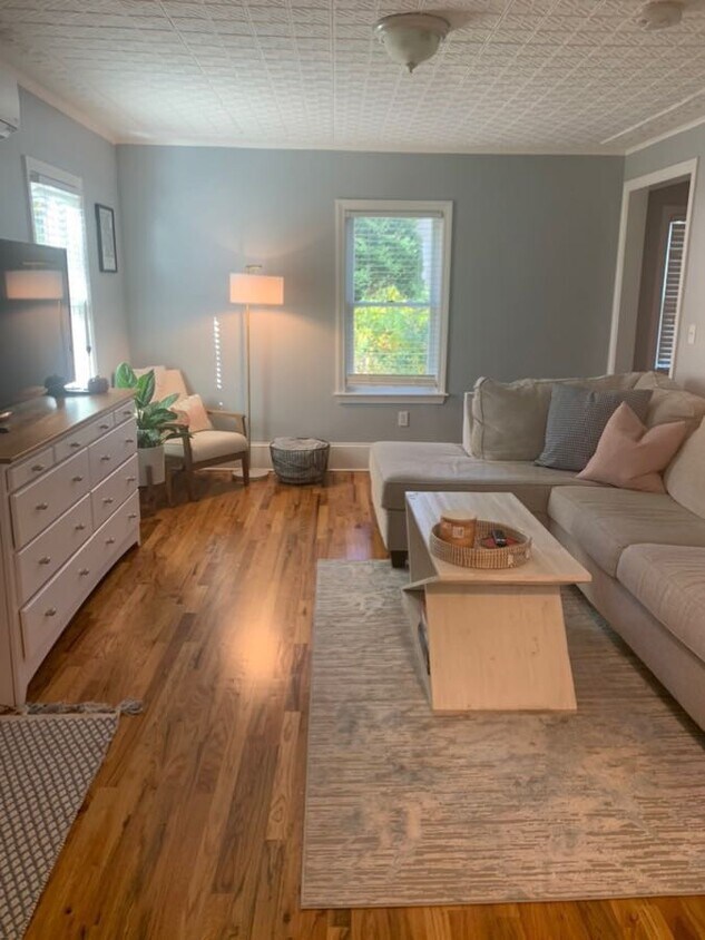 Foto principal - 53 W Plain St