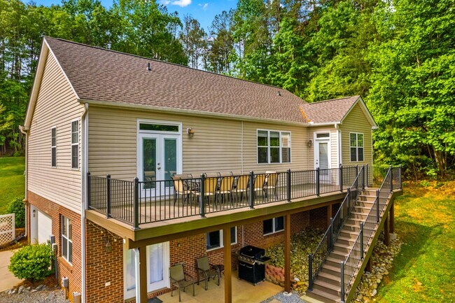 Building Photo - 7228 Lynbrook Cir