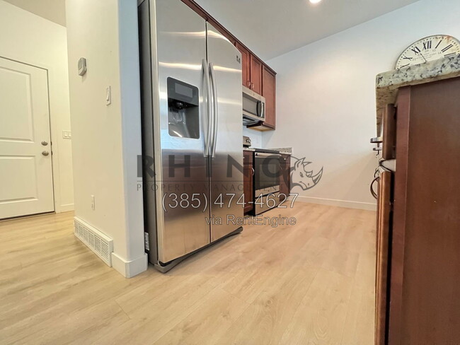 Building Photo - 1248 W Saddlebred Way