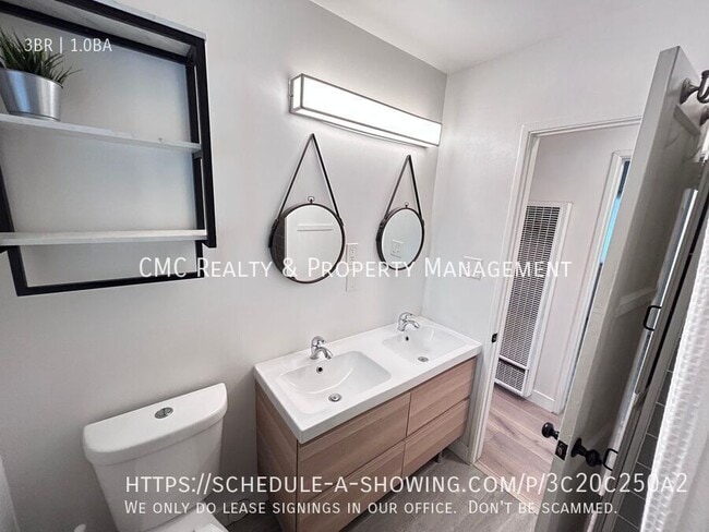 Building Photo - 3009 McNab-