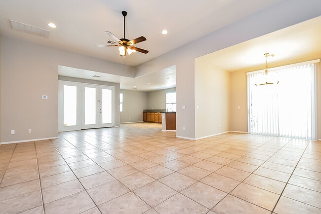 Foto del edificio - 9048 Blue Raven Ave