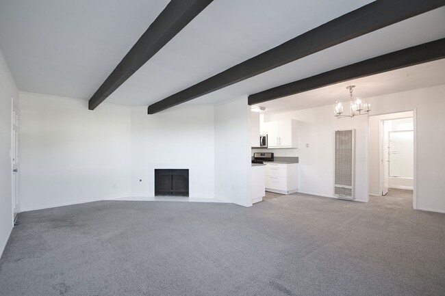 Foto del edificio - Remodeled 1 bedroom apartment with Beautiful Views of Downtown LA and Surrounding Mountains