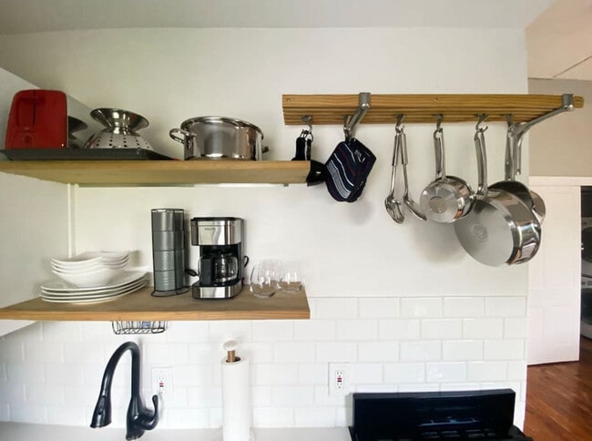 Building Photo - 1245 Martin Dr