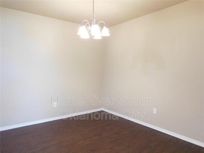 Building Photo - 949 N Midwest Blvd
