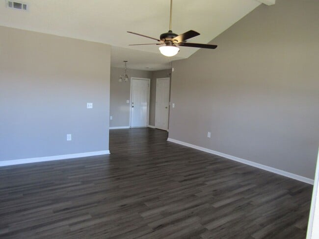 Building Photo - 1271 Windrow Dr