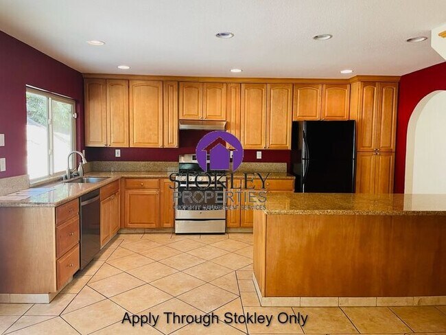 Building Photo - Stokley Properties Welcomes 89 Cormorant C...