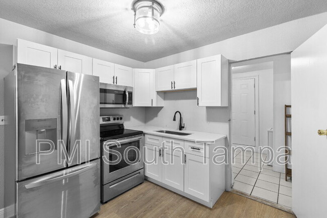 Foto del edificio - 3418 W St Louis St