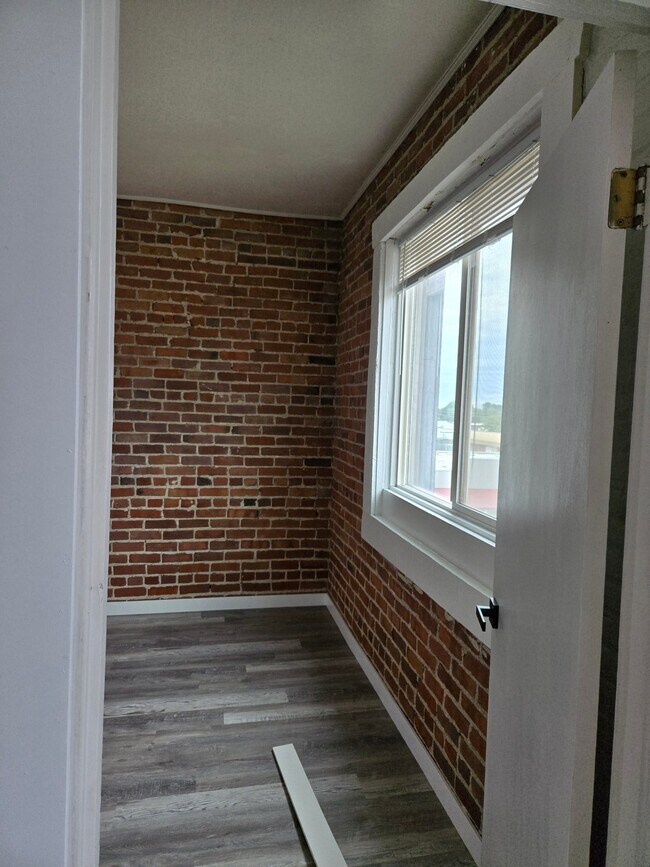 Foto del edificio - 109 N Kimball Ave