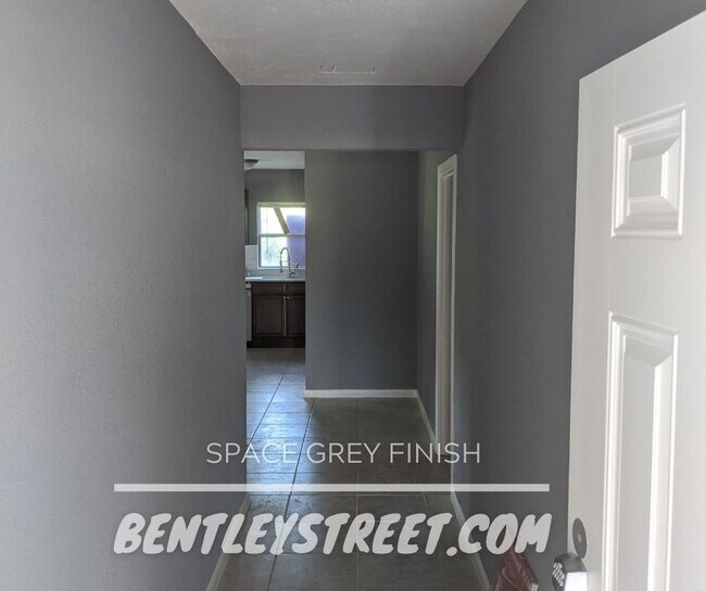 Foto del edificio - 1032 Bentley St