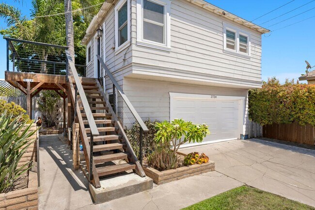Foto del edificio - 2724 Treat St