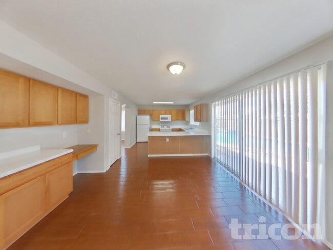 Foto del edificio - 8566 W Denton Ln