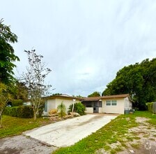 Building Photo - 6745 Venetian Dr