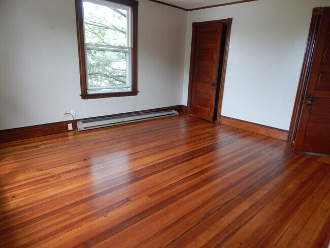Bedroom 1 - 1289 Washington Ave