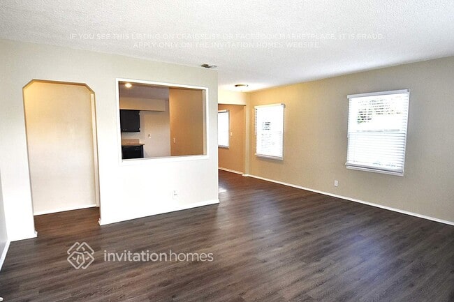 Building Photo - 3375 Fashion Ave