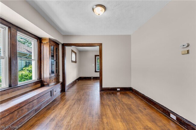 Building Photo - 3418 W 117th St