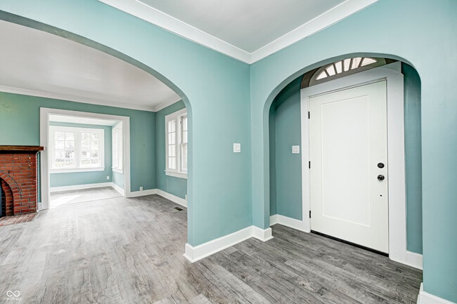 Building Photo - 420 N Irvington Ave