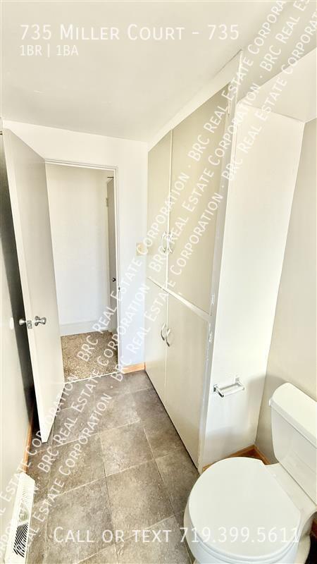 Building Photo - 735 Miller Ct