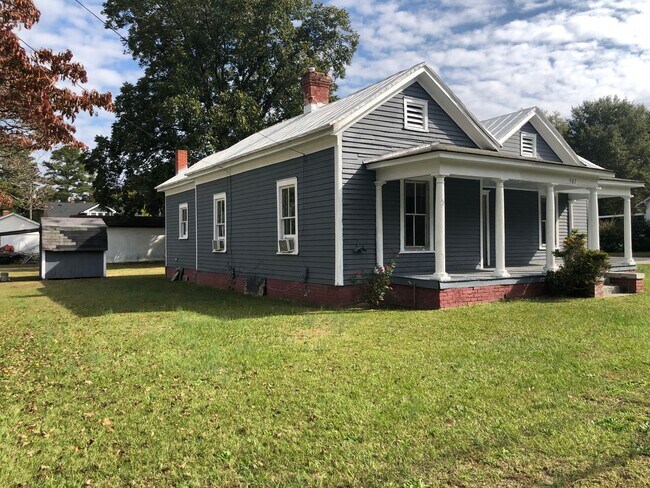 Foto del edificio - 902 Nashville Rd