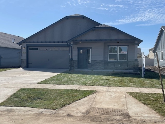 Curb View - 13898 N Apex Way