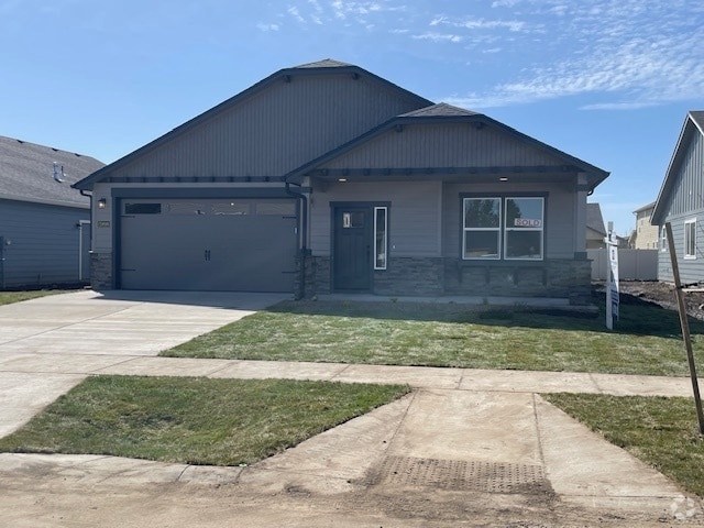 Curb View - 13898 N Apex Way