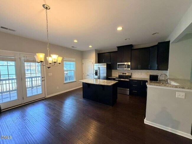 Building Photo - 112 Brier Summit Pl