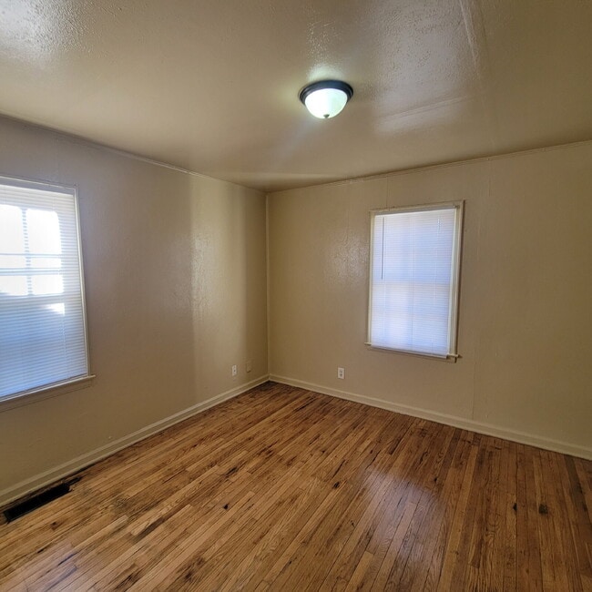 Foto del edificio - 4BR/2BA HOUSE near 38th/Keystone! Meadows area