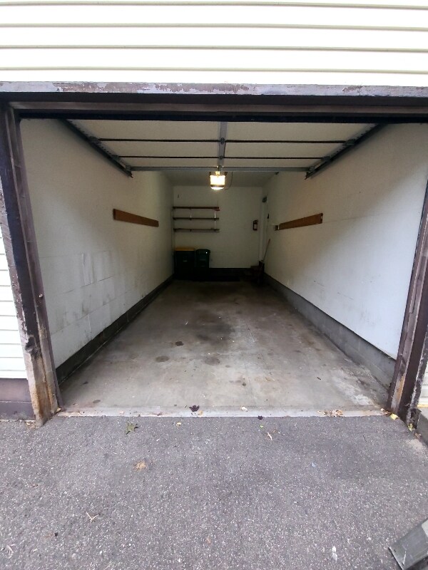 Foto del edificio - 8232 Noble Ave N