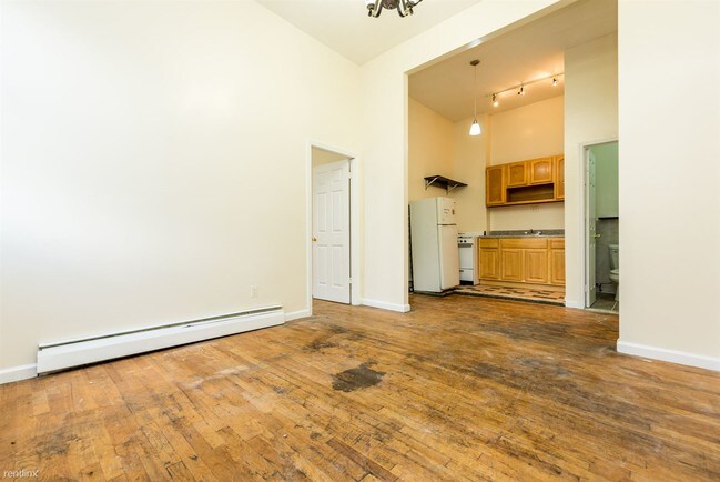 Building Photo - 153 Boerum St
