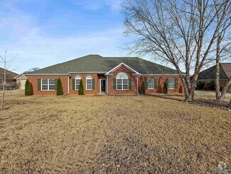 Building Photo - 93 Manor House Dr