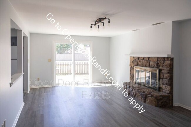 Building Photo - 6102 Countess Dr