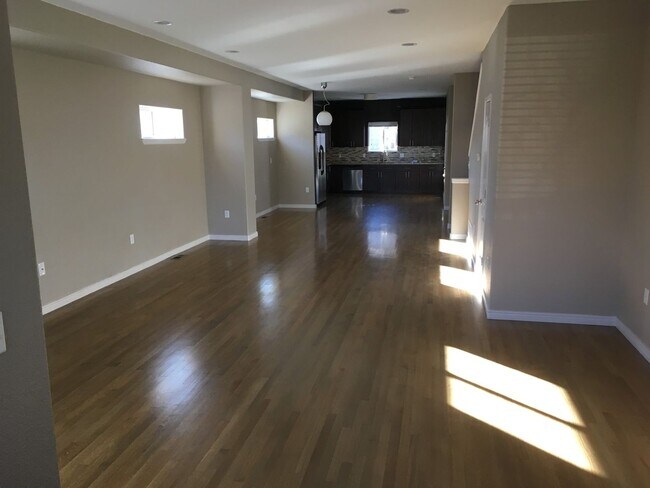 Foto del edificio - Modern 3 bedroom home in Denver