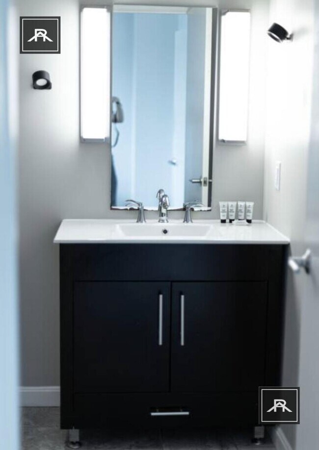 Building Photo - 2 bedroom in Brighton MA 02135