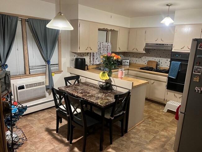 Foto del edificio - 2428 N 75th Ct