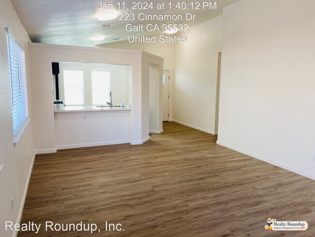 Foto del edificio - 4 br, 2 bath House - 223 Cinnamon Dr