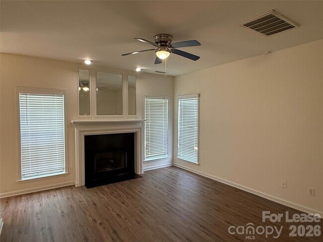 Building Photo - 10411 Hellebore Rd