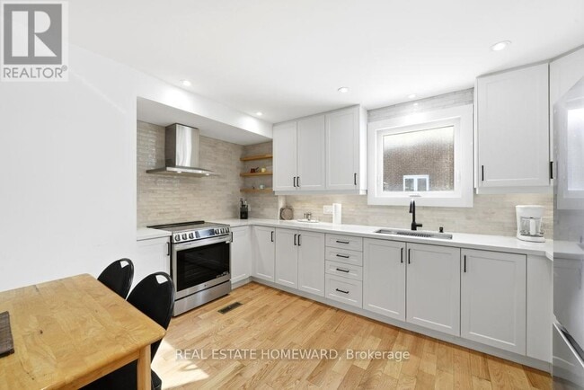 Building Photo - 170 Harrison Dr