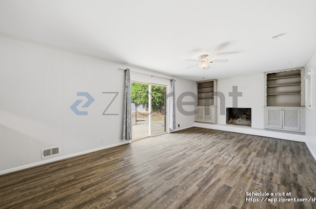 Foto del edificio - 1894 Hebron Hills Dr