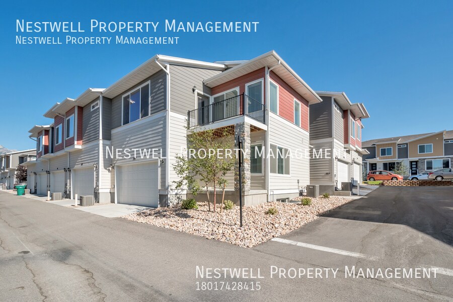 Twostory Townhome with amazing upgrades! Townhome Rentals in