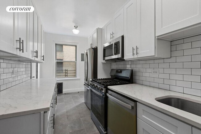 Foto del edificio - 245 W 107th St