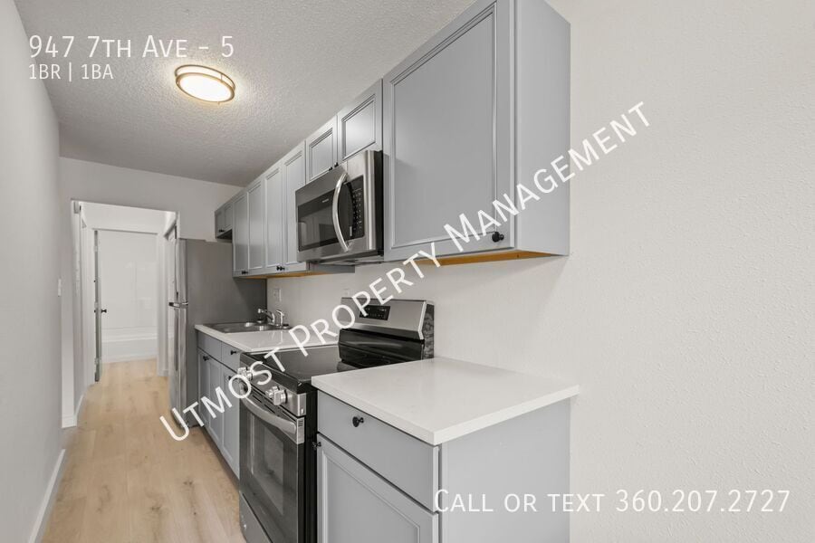 Primary Photo - 947 7th Ave